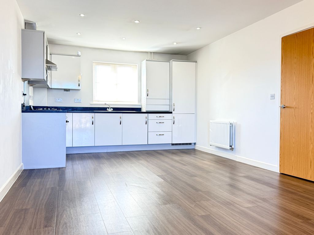 Property photo 2 of 9 Kitchen/ Living Room