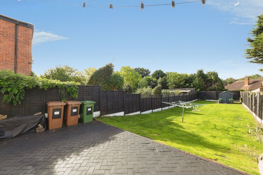 Property photo 2 of 34