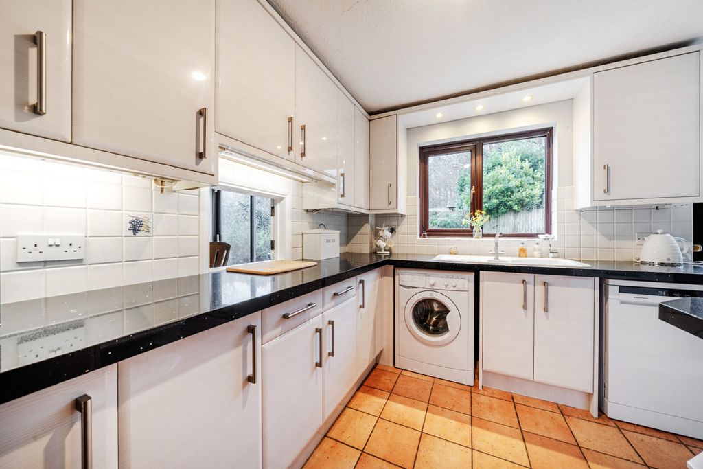 Property photo 2 of 20 Kitchen