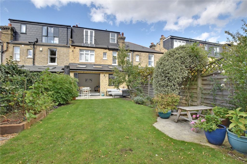 Property photo 3 of 22 Picture No. 10