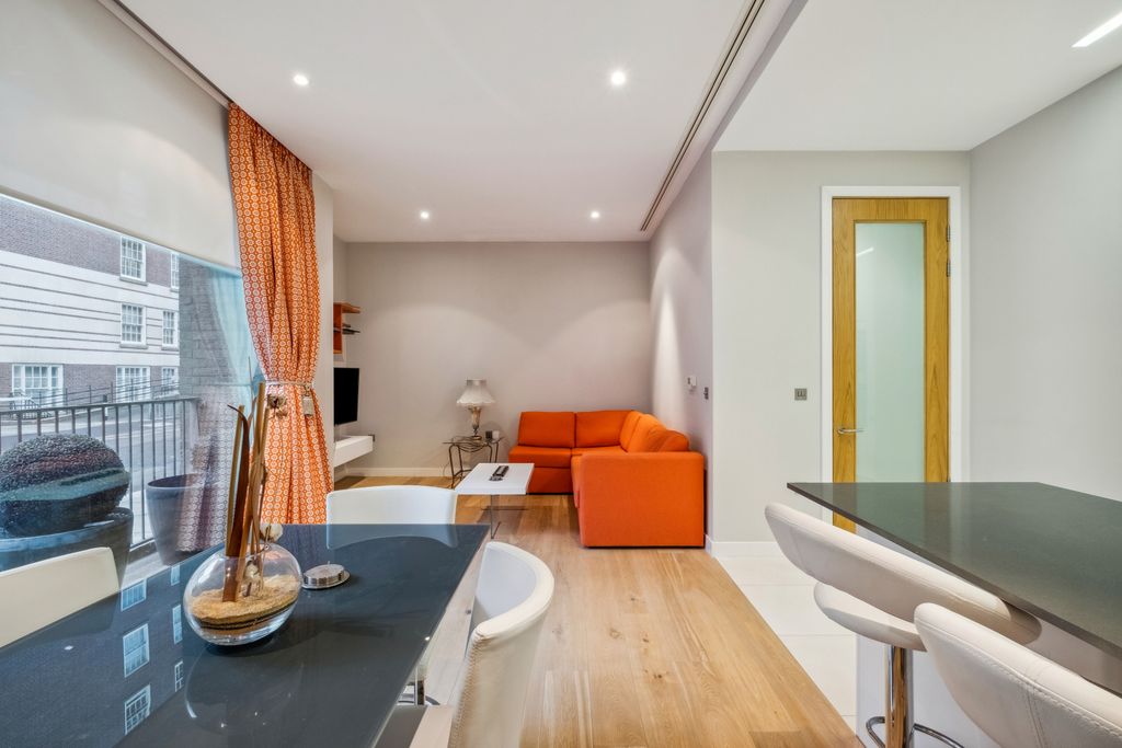 Property photo 1 of 10 Reception Room