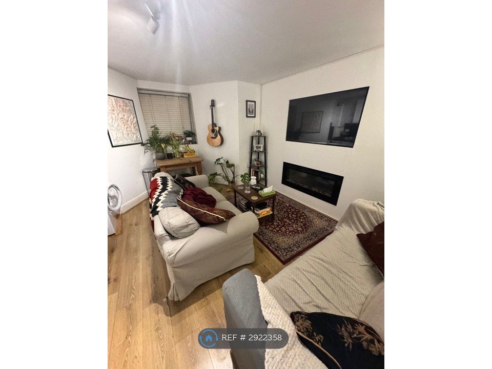 Property photo 1 of 4