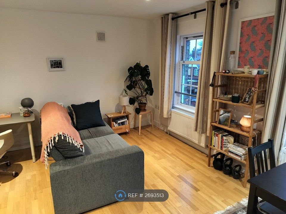 Property photo 3 of 12 Living Room