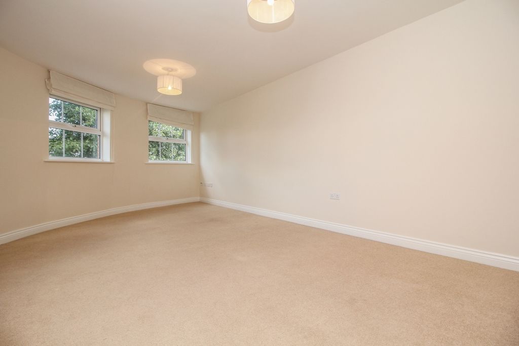 Property photo 2 of 7 19042