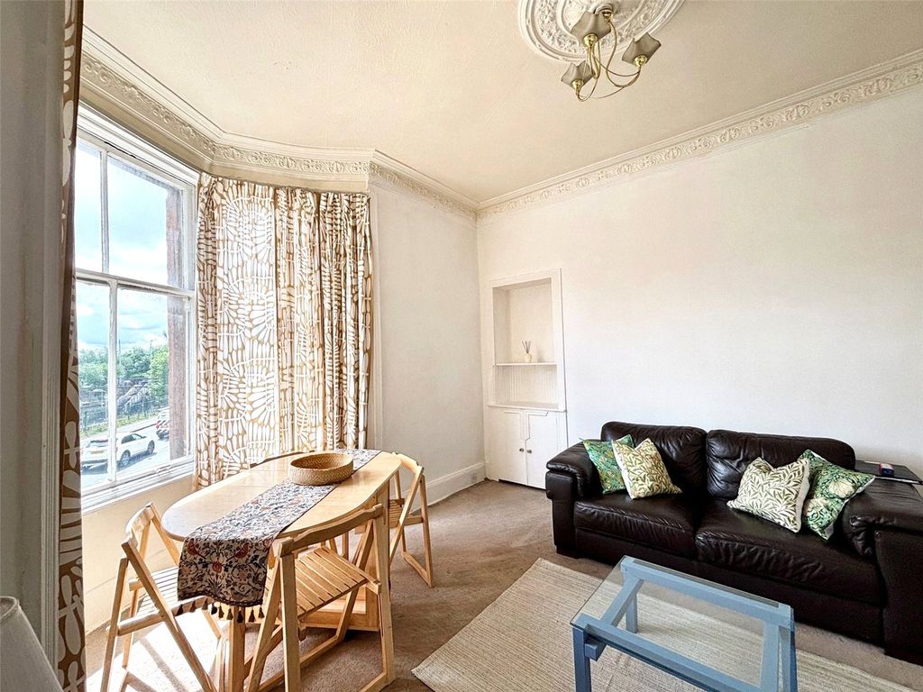Property photo 2 of 8 Picture No. 05