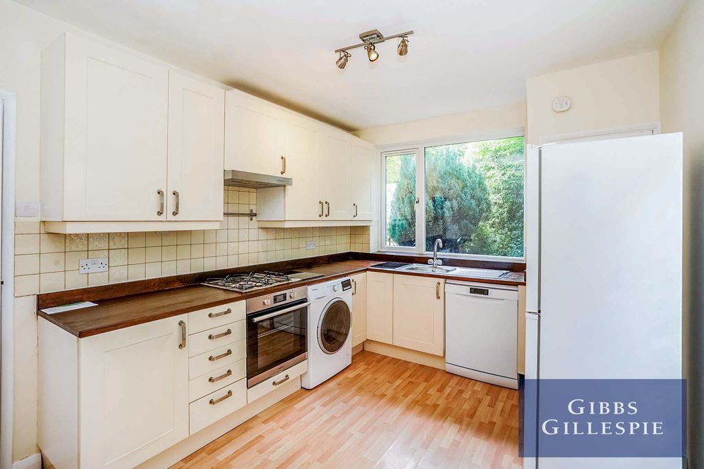 Property photo 2 of 10 2