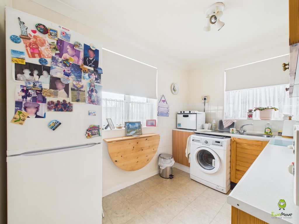 Property photo 3 of 7 Cam02615G0-Pr0150-Still005