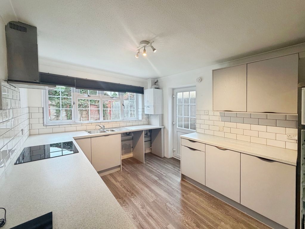 Property photo 3 of 15 Pbox-Img.Jpg