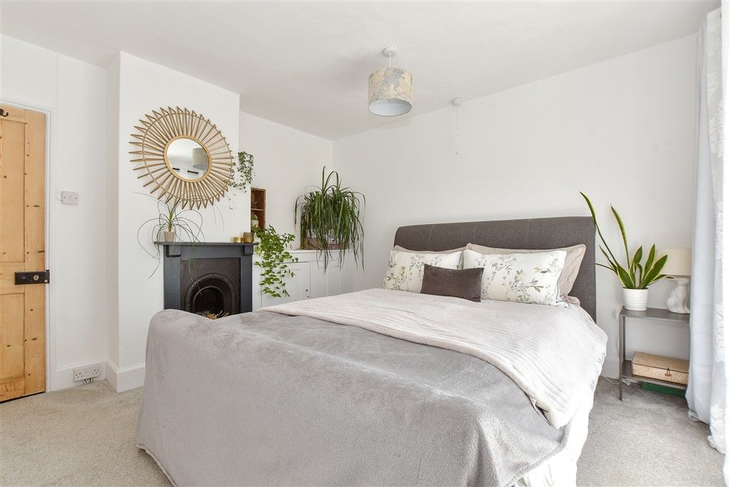 Property photo 3 of 10 Bedroom 1