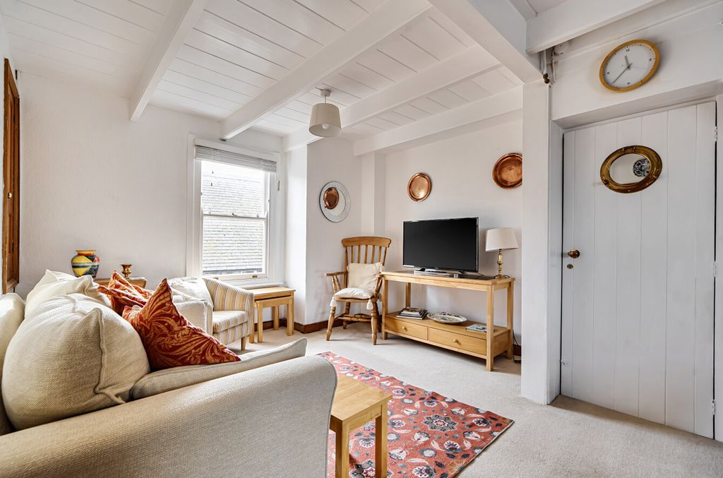 Property photo 2 of 16 1411126-6-698dc95...