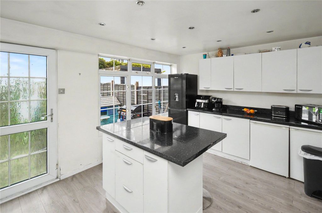 Property photo 3 of 12 Picture No. 08