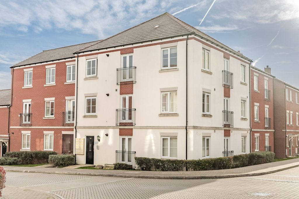 Property photo 1 of 9