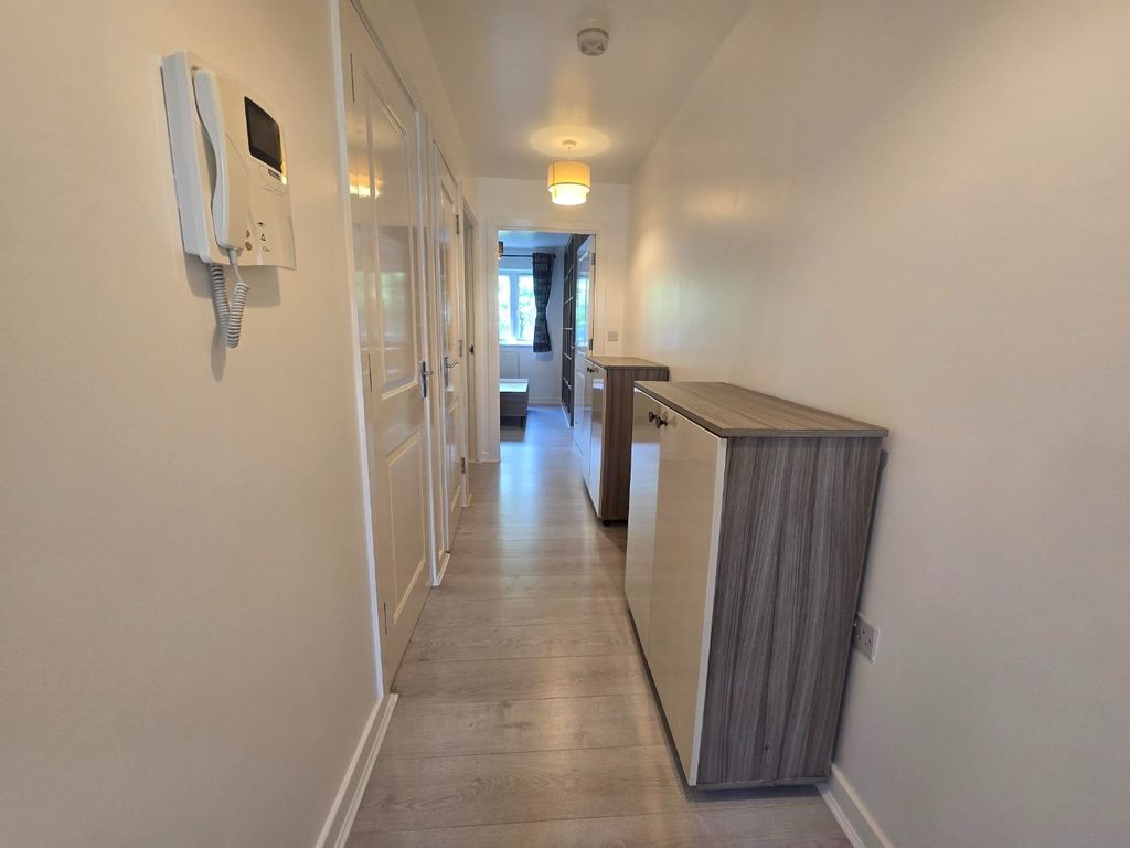 Property photo 3 of 16 4191843