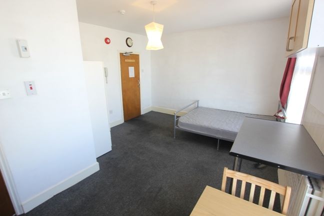 Property photo 1 of 4 Flat 4, 42 Cornwalli