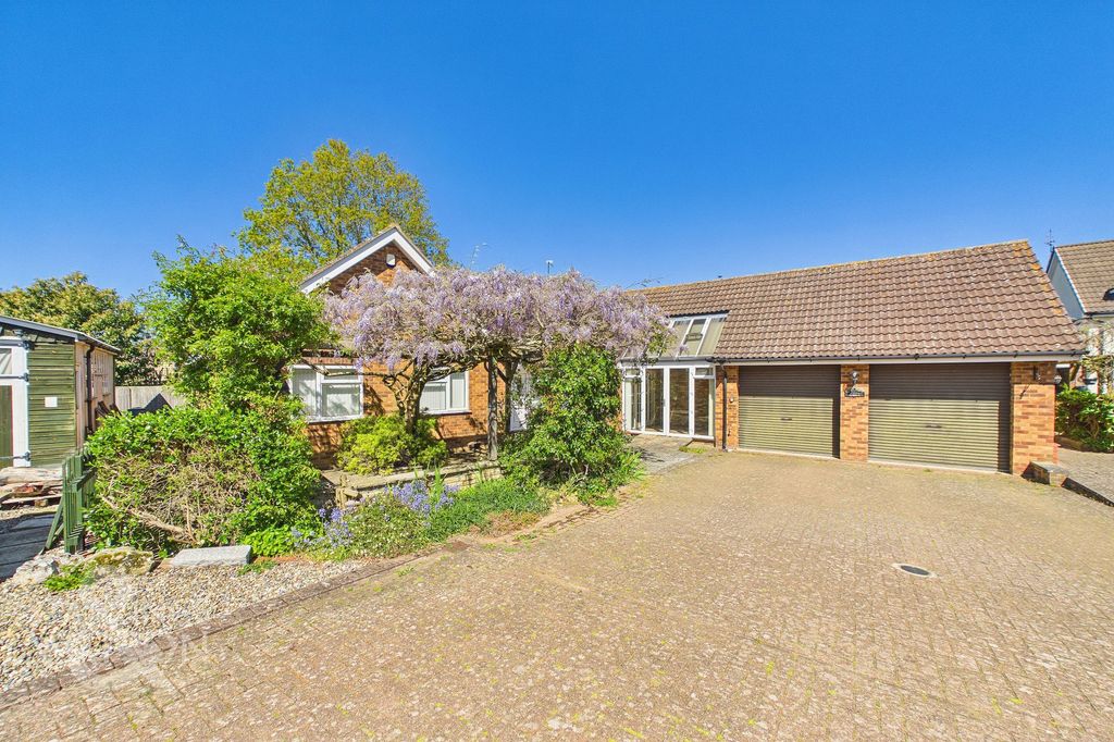 Property photo 1 of 46
