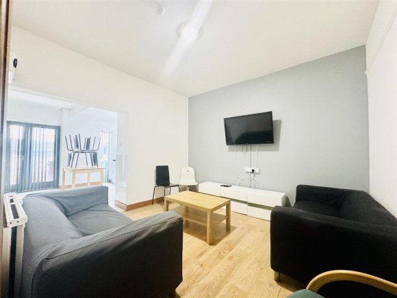 Property photo 1 of 16 9705431.Jpg