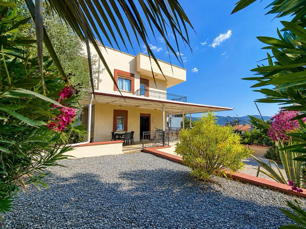 Property photo 1 of 25 Sea View Villa For Sale In Akbuk, Didim Â€“ Easy-To-Maintain Garden With Nature Views
