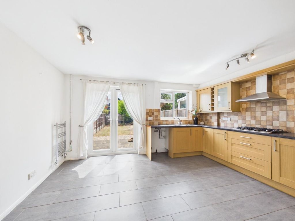 Property photo 3 of 20 Kitchen Diner