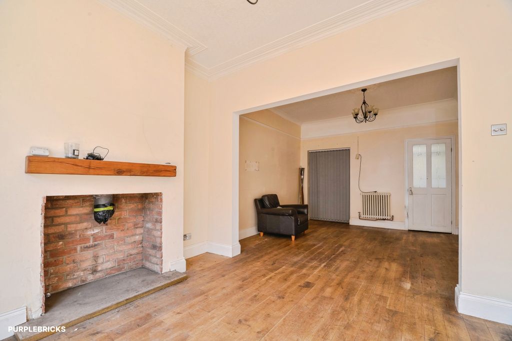 Property photo 3 of 21
