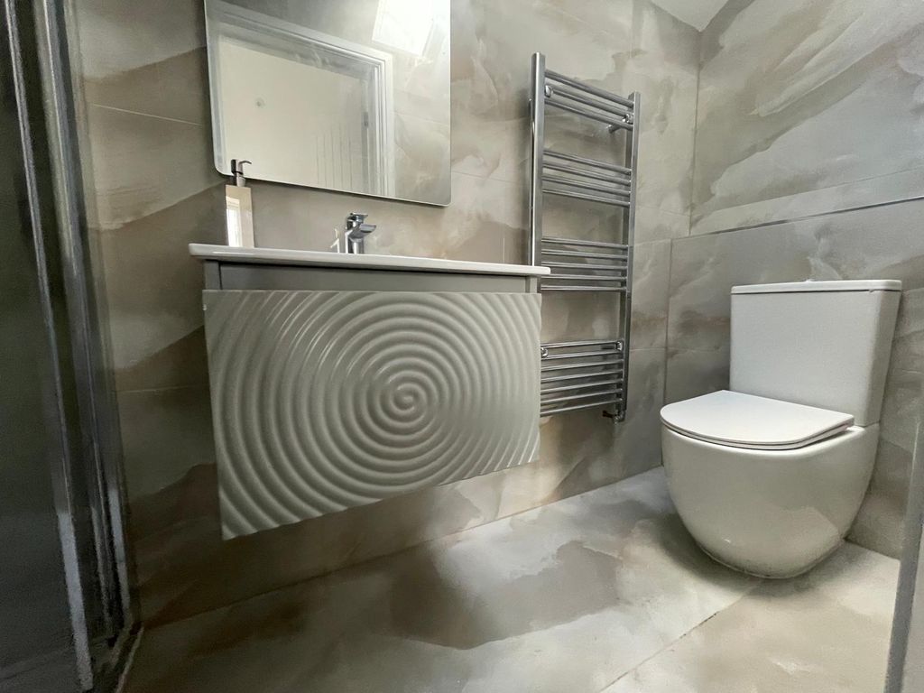 Property photo 3 of 4 Gallery