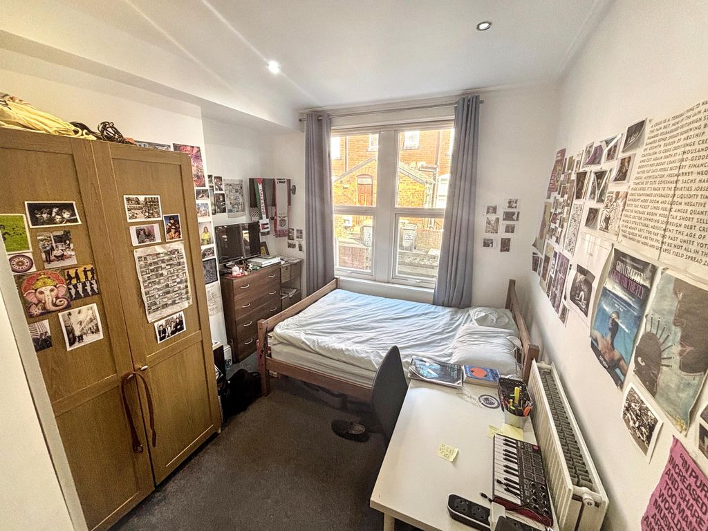 Property photo 3 of 15 Img_1802