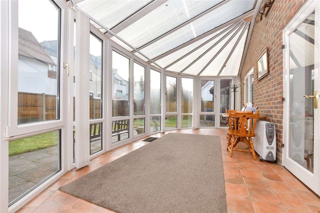 Property photo 2 of 14 Conservatory