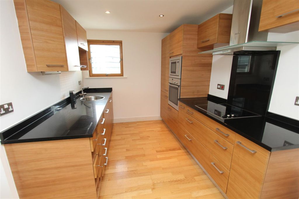 Property photo 2 of 14 Kitchen.Jpg