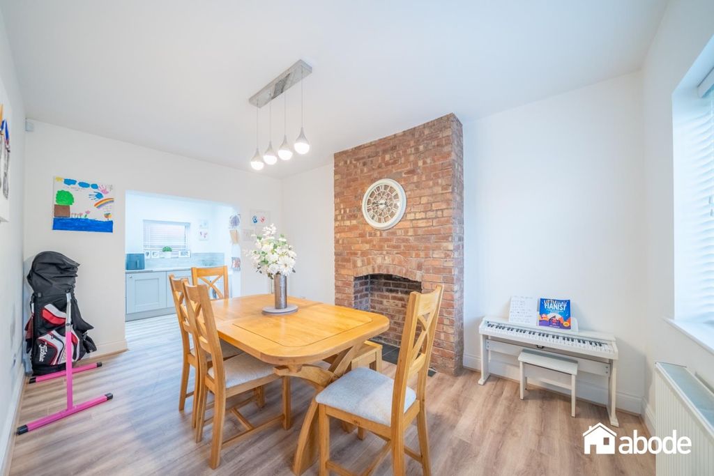 Property photo 2 of 25 Dsc04605-Hdr.Jpg