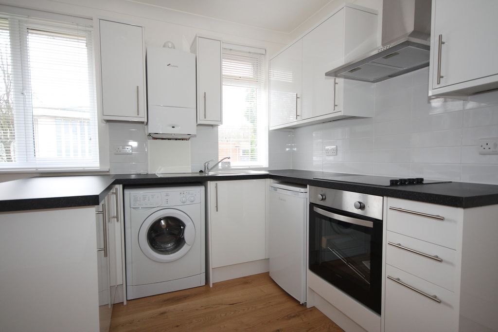 Property photo 3 of 5 Kitchen