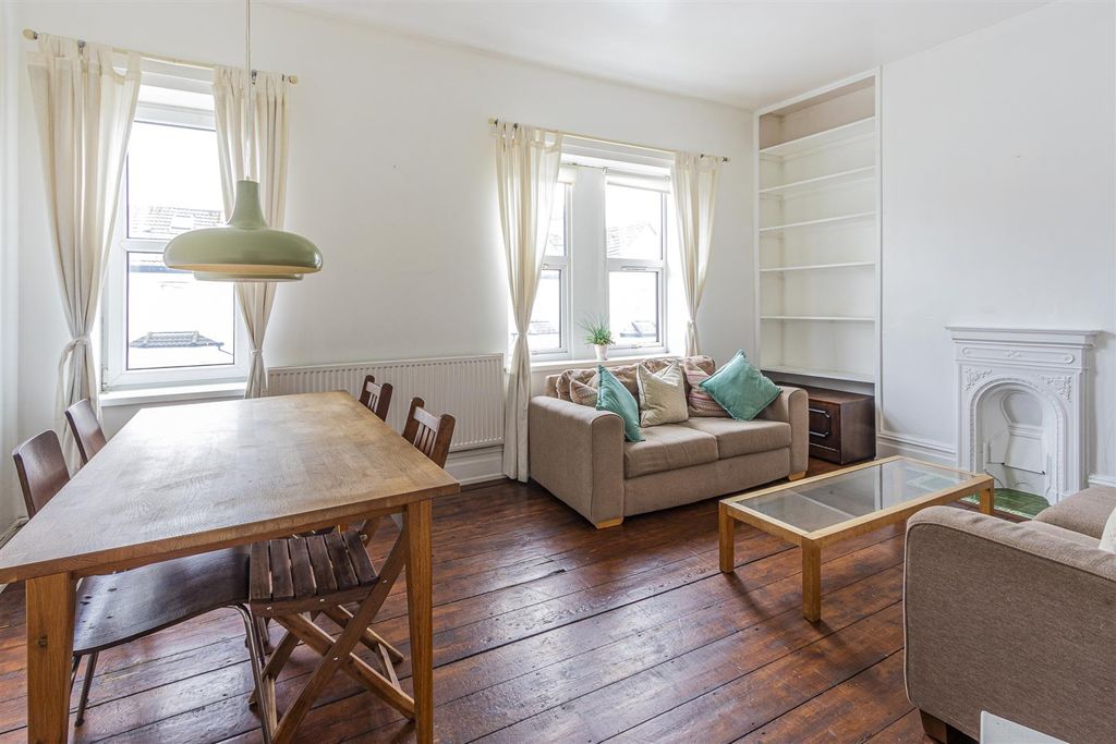 Property photo 3 of 11 Beauchamp Street 31B-8.Jpg