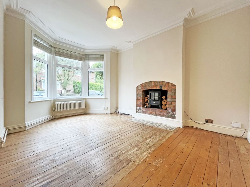 Property photo 2 of 11 Lounge