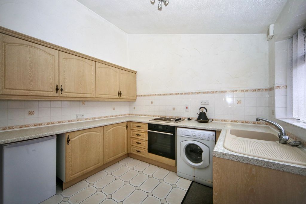 Property photo 3 of 25