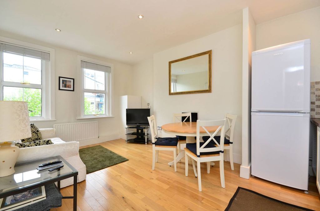 Property photo 1 of 8