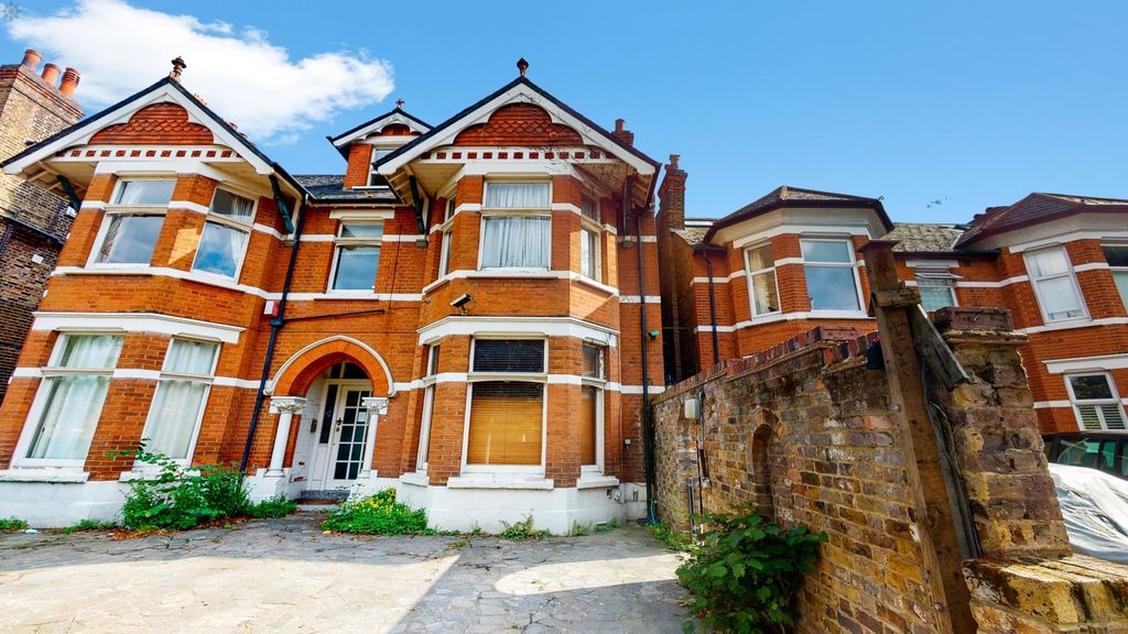 Property photo 2 of 7