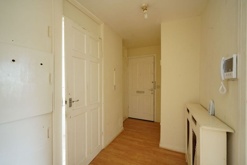 Property photo 2 of 3