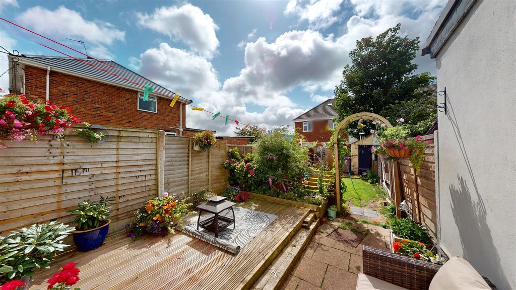 Property photo 2 of 18 Ormskirk Road Rear Garden