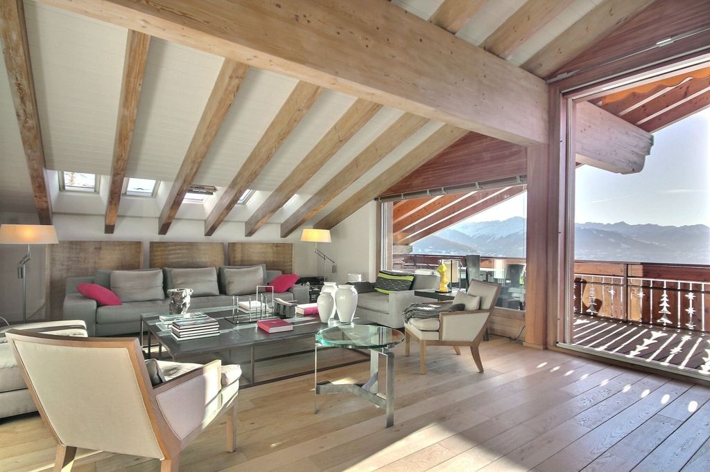 Property photo 2 of 6