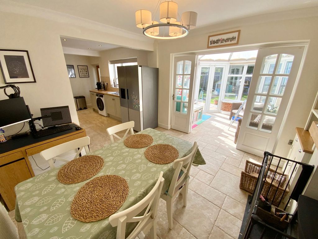 Property photo 2 of 18