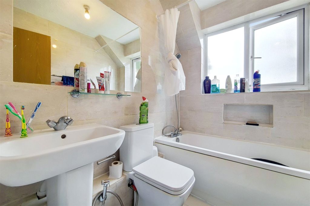 Property photo 3 of 7 Picture No. 04