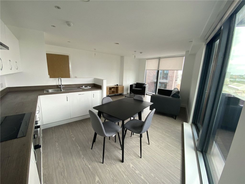 Property photo 2 of 8