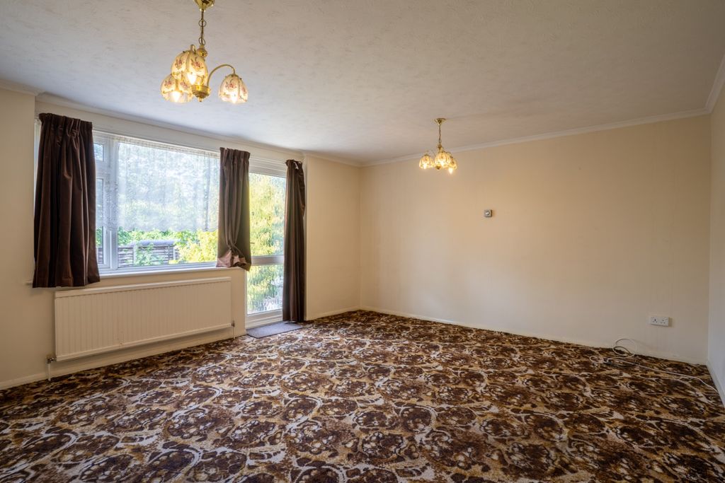 Property photo 2 of 17 4449943