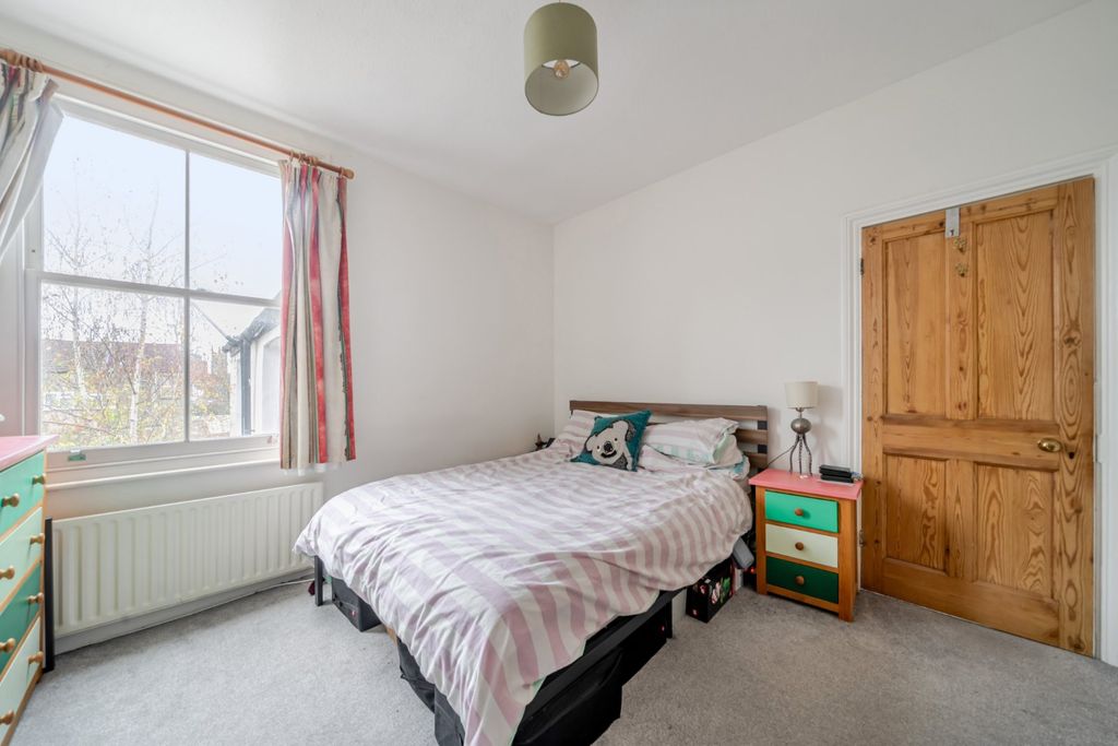 Property photo 2 of 7 Picture No. 19