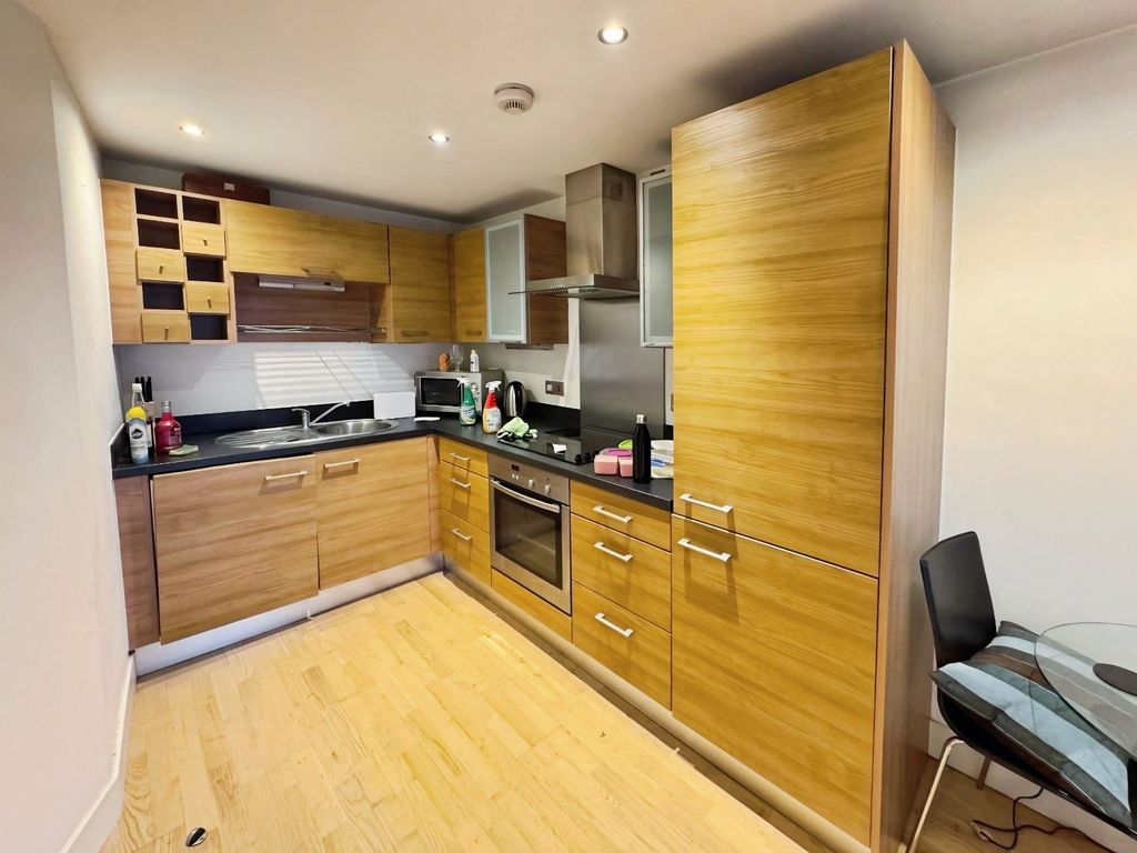 Property photo 3 of 6 Picture No. 12
