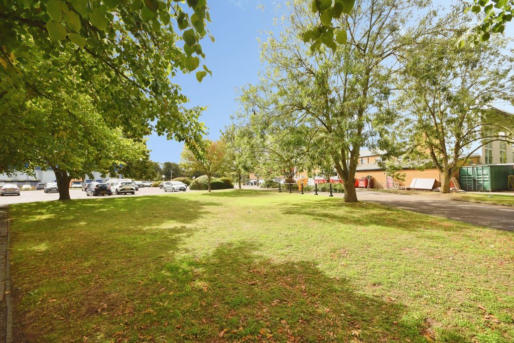 Property photo 3 of 13 Pbox-Img.Jpg