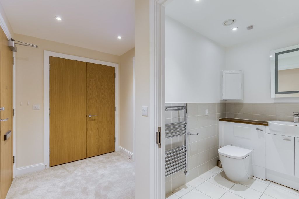 Property photo 2 of 11 Picture No. 15