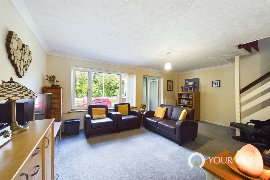 Property photo 2 of 17 Picture No. 21