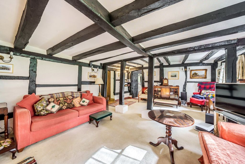 Property photo 2 of 36 Sitting Room