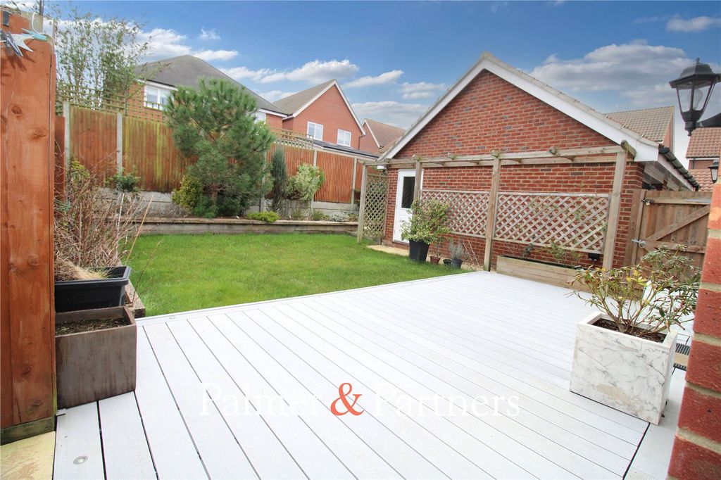 Property photo 2 of 17 Picture No. 25