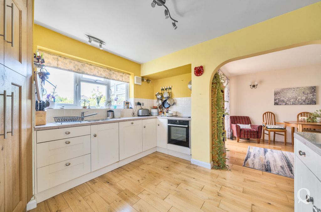 Property photo 2 of 20 Dae66366-7150-42E...