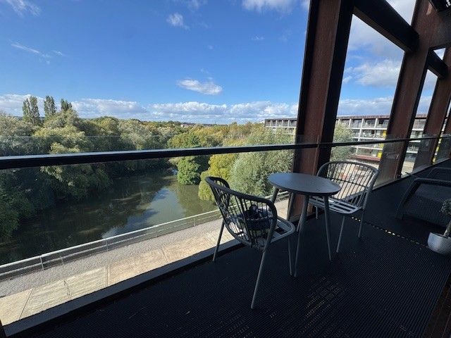 Property photo 3 of 11 Balcony